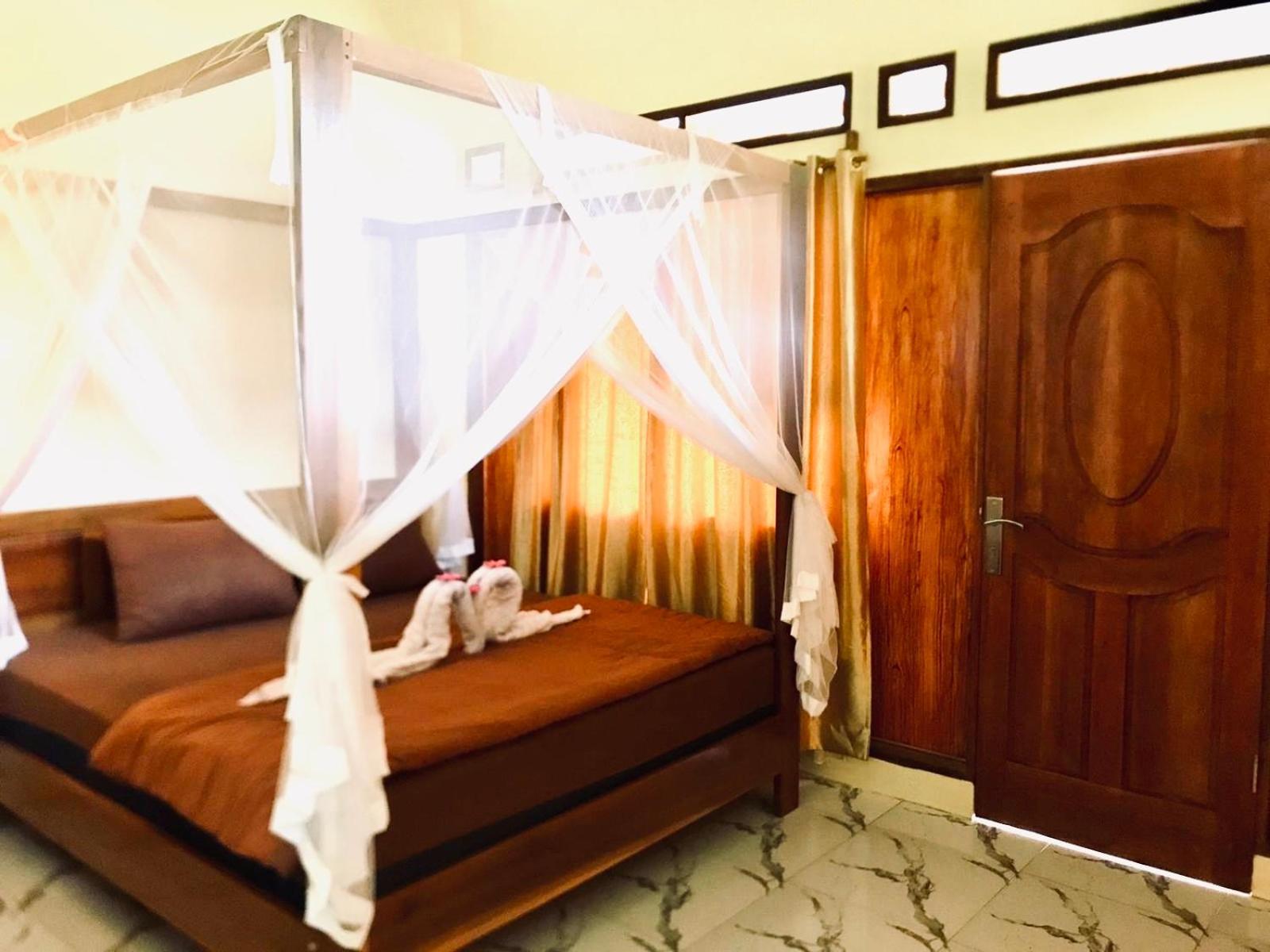 R5 Keramba Inn Bukit Lawang Exterior foto